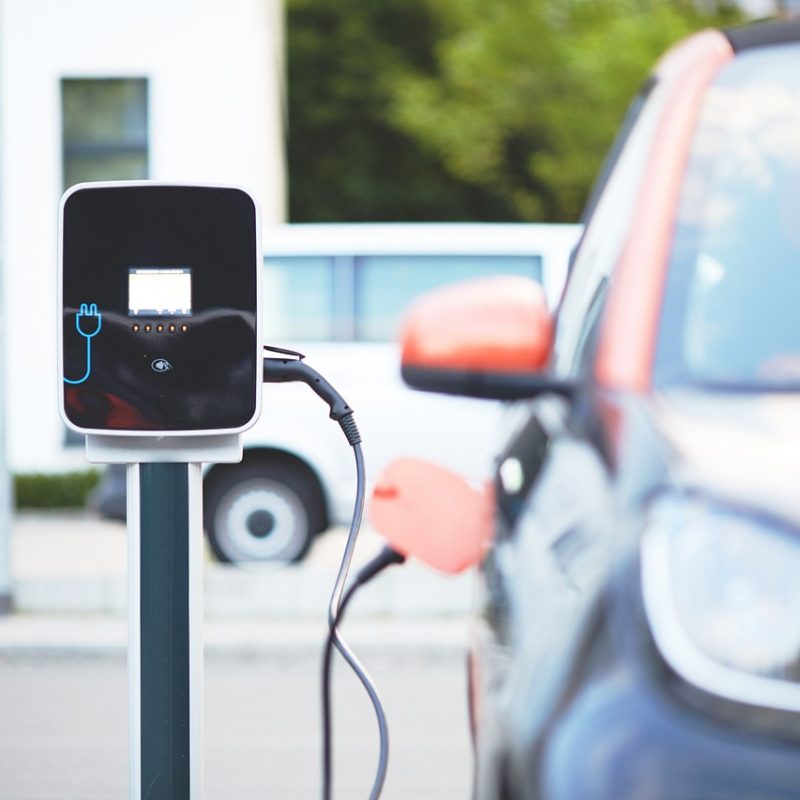img-electric-car-4381728_1280-11