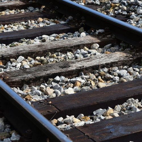 img-railway-7914047_1280