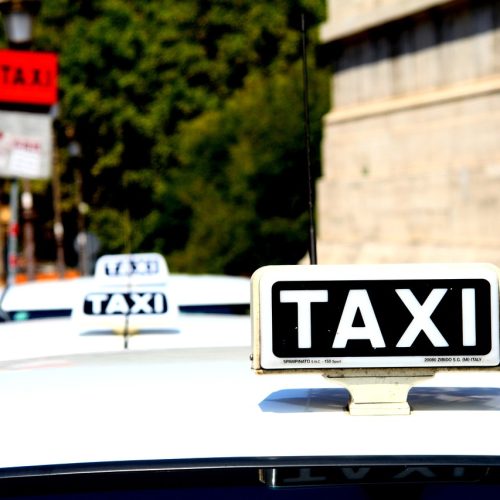 img-taxi-1184799_1280