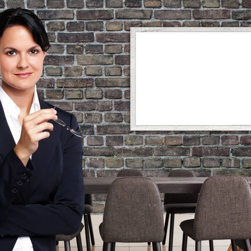 geralt-businesswoman-4126489_1920